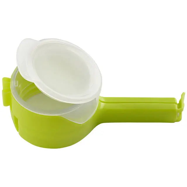 Sealing Clip With Noozle Snack Dispenser - Outsmart